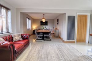 Kitchen/Diner- click for photo gallery